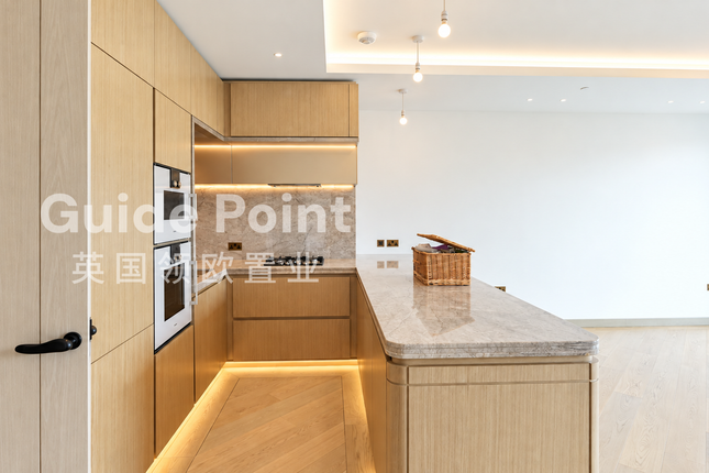 Flat 33, London photo 4