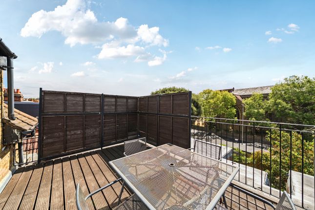 Flat 7, 30, Vant Road, London photo 4