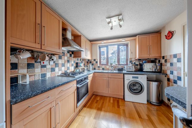 9, Ashburn Drive, Wetherby photo 2