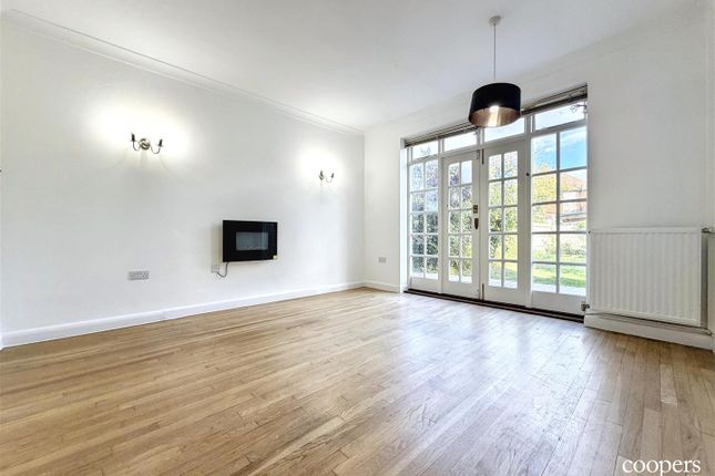 79, The Ridgeway, Middlesex photo 4