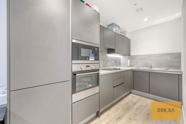 Flat for sale in Lyall House, Shipbuilding Way, London