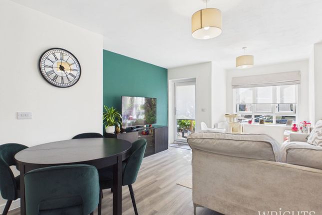 1 Charlotte Court, William Close, Welwyn Garden City photo 3