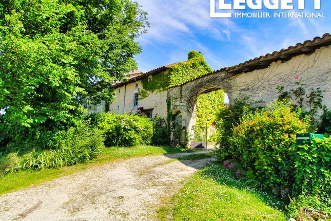 Thumbnail Villa for sale in Verteillac, Dordogne, Nouvelle-Aquitaine