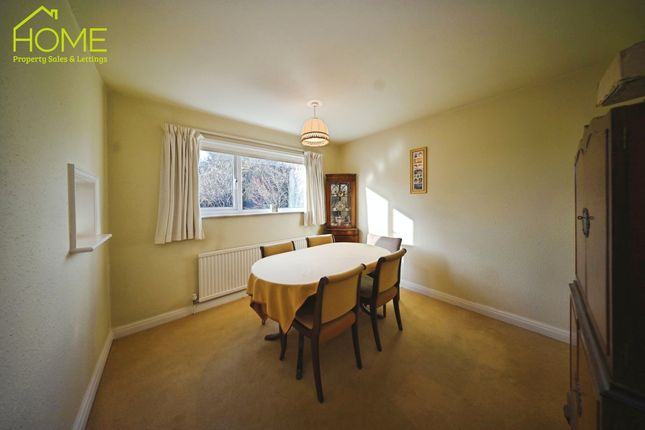 12 Carisbrooke Avenue, Leicester photo 4