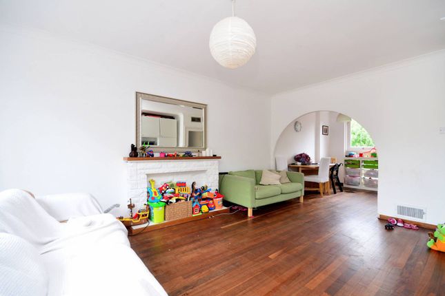 Thumbnail Property to rent in Half Moon Lane, North Dulwich, London