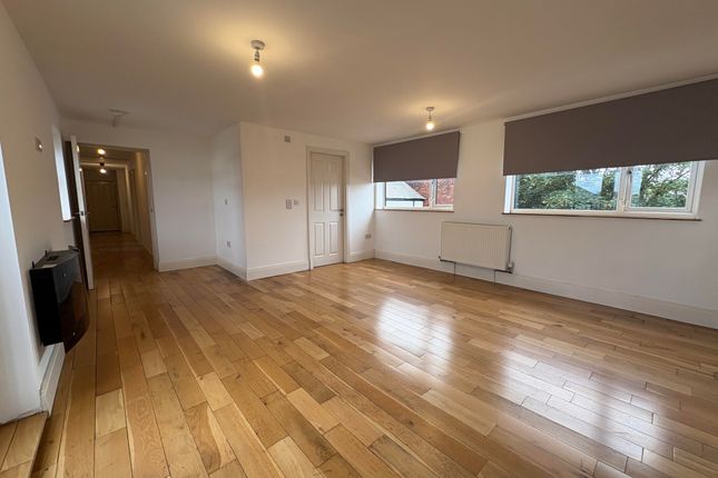 Apt 8, Bloomfield Road, Blackpool photo 3