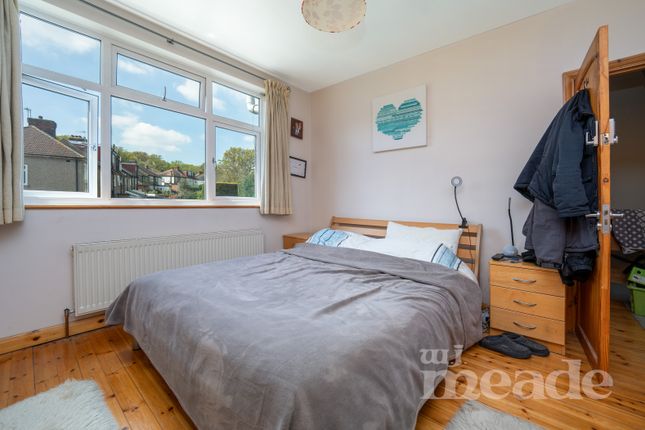 Terraced house for sale in Larkshall Road, London