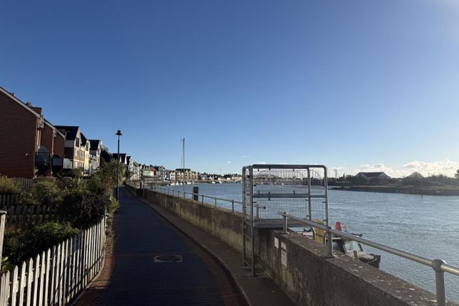 28, Mariners Quay, Littlehampton photo 3