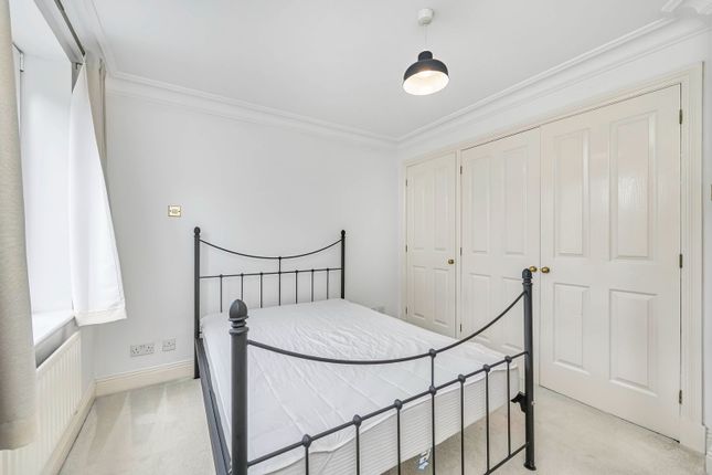 Flat 16, Chamberlain House, 126, Westminster Bridge Road, London photo 2