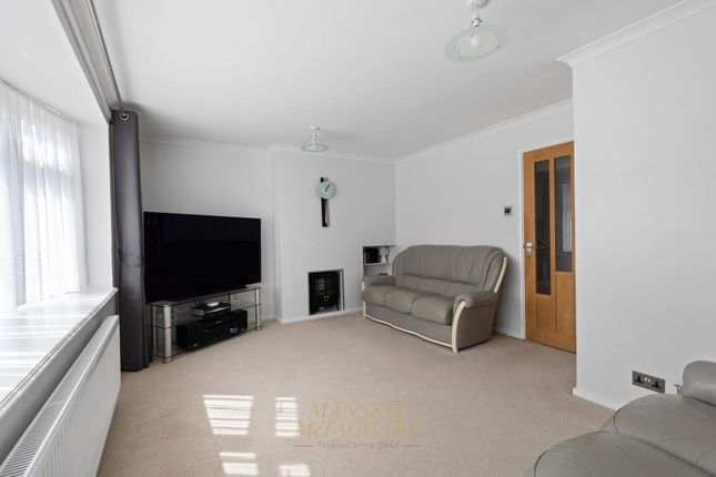 7 Coltash Road, Crawley photo 4