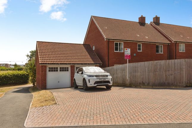 3, Kestrel Road, WOTTON-UNDER-EDGE photo 3
