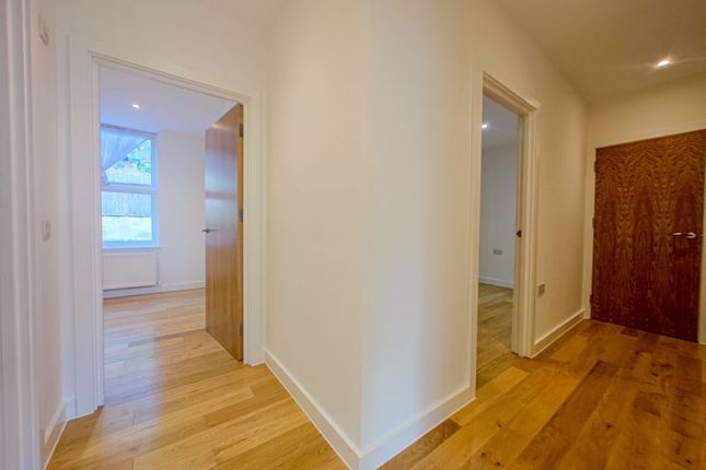 Flat to rent in Brookhill Road, London
