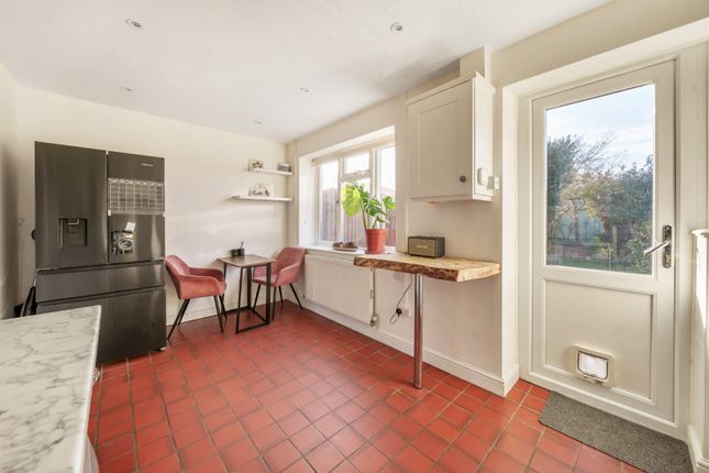 32, Devon Drive, Eastleigh photo 4