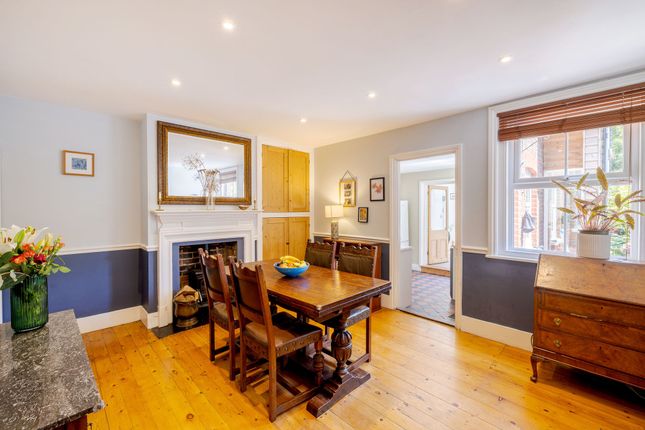 40 Saxbys Lane, Lingfield photo 4