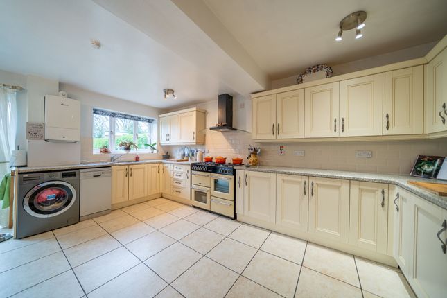 Cottage for sale in Runnells Lane, Thornton