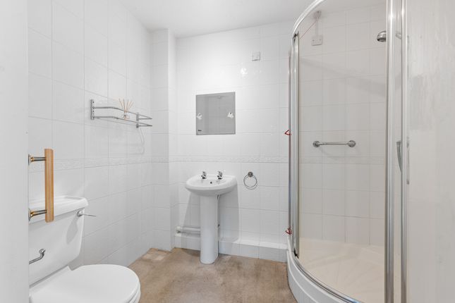 Flat Flat 7, Beaumont Lodge, 61 Addington Road, West Wickham photo 3