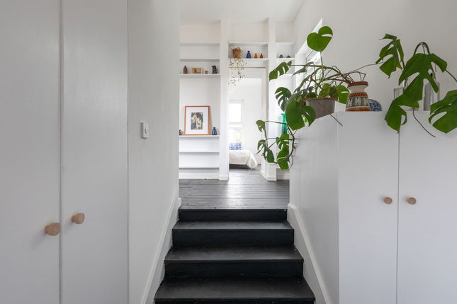 Flat for sale in Harcourt Road, Brockley