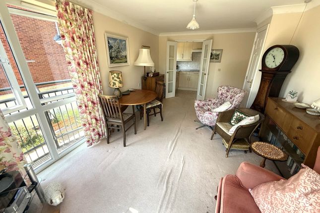 28, Bronte Court, Exmouth photo 4