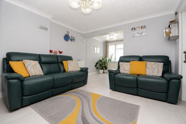 8, Lind Way, Southampton photo 4