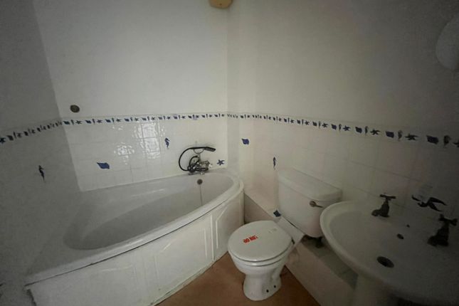7, Elizabeth Court, Spring Gardens Road, High Wycombe photo 5