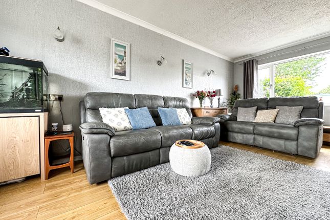 99 Dorchester Road, Taunton, Somerset photo 4