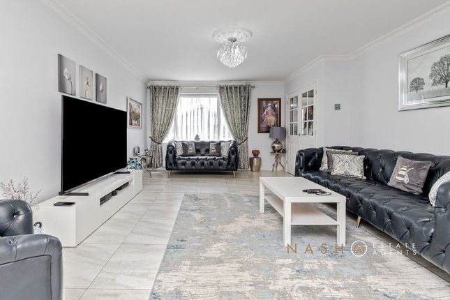 5, Aberdeen Close, Bletchley photo 4