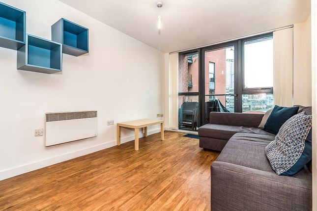 Flat to rent in Bury Street, Salford