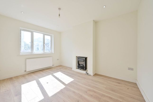 Kingston Road, Raynes Park photo 4