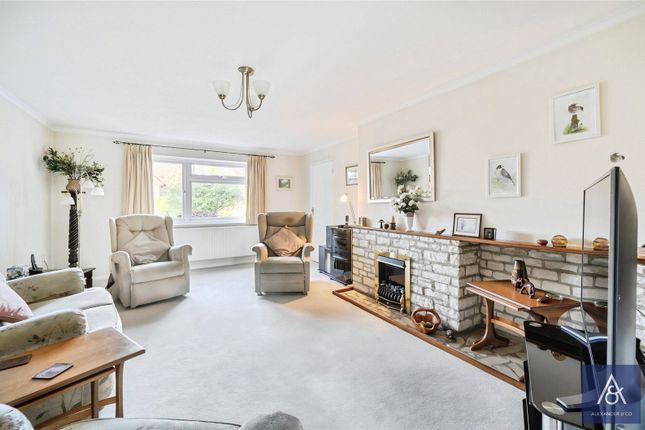 Evenley Road, Brackley photo 2