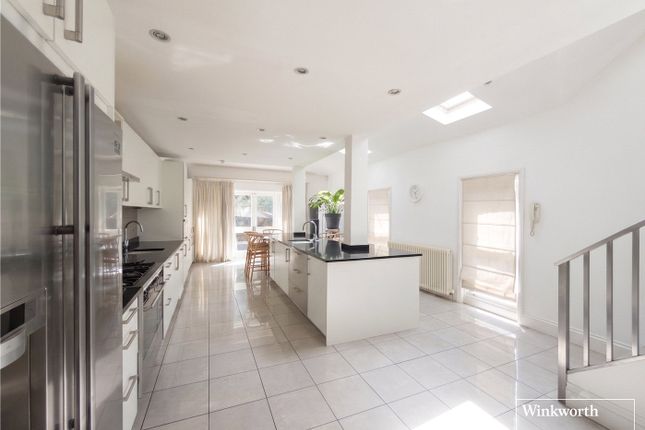 27, Johns Avenue, London photo 4
