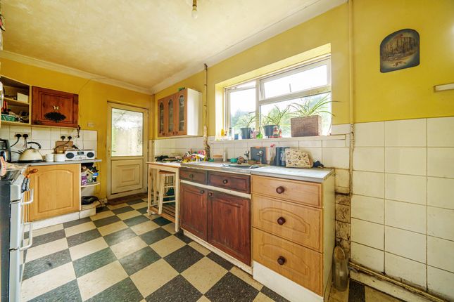 5, Boyneswood Close, Alton photo 3