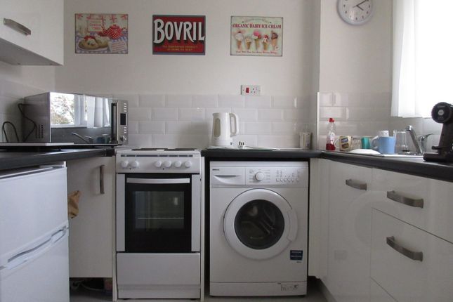 28a Kilberry Close, Isleworth photo 2