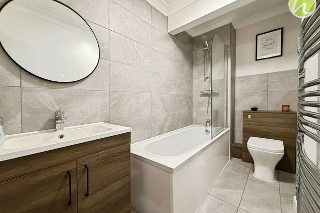 62 Boyce Road, Stanford-Le-Hope photo 4