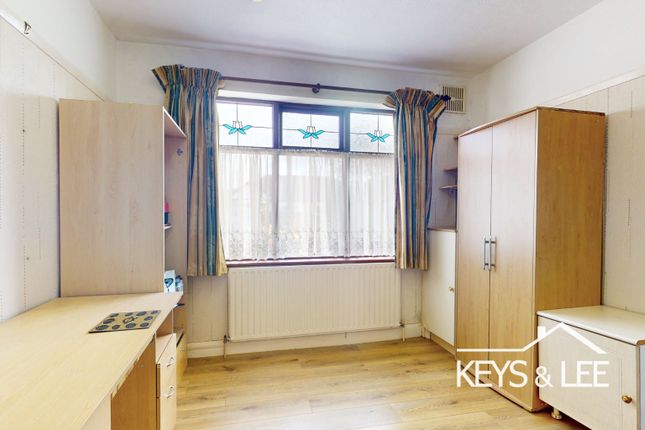 Semi-detached bungalow for sale in Clyde Way, Romford