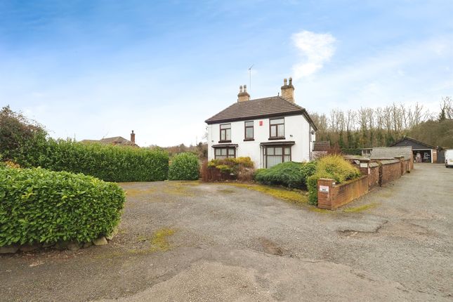 Thumbnail Detached house for sale in Coppice Side, Swadlincote