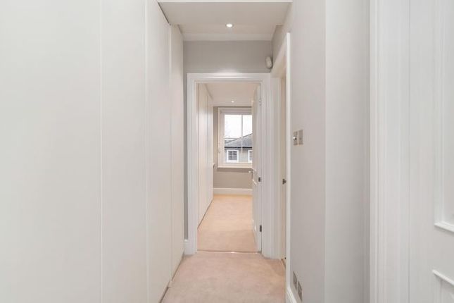 Terraced house to rent in Clifton Hill, St John's Wood, London