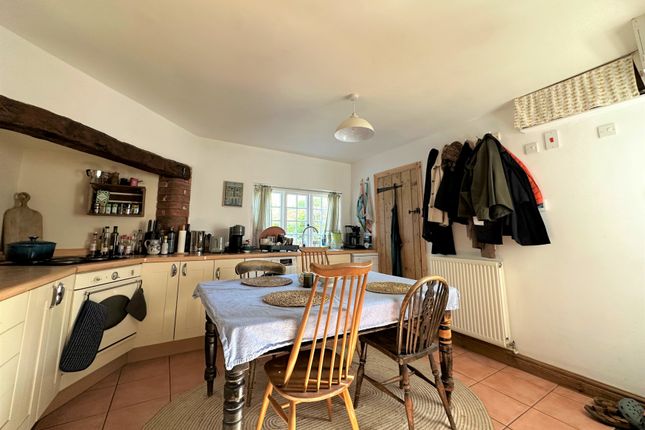 Cottage to rent in Castle Lane, Littleham, Exmouth