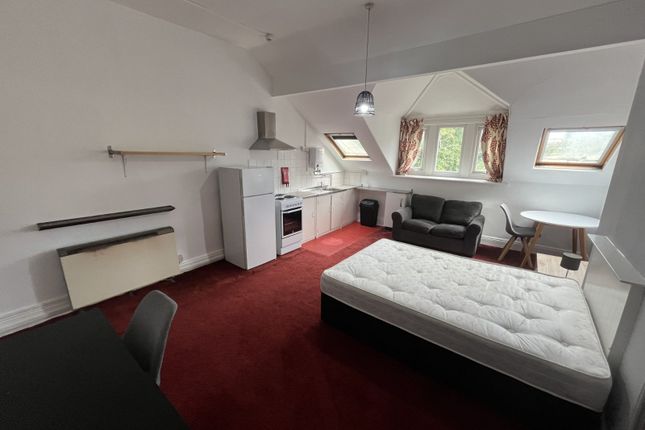 Room 5, 6, Woodhouse Cliff, Leeds photo 4