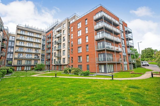 1-bed flat on 36, Mosaic House, Midland Road, Hemel Hempstead, £190,000