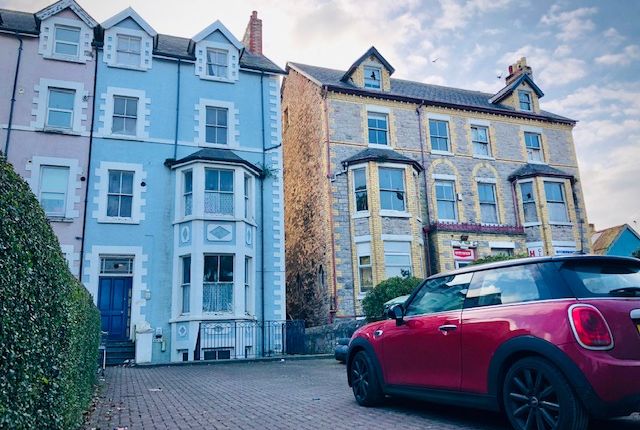Thumbnail Property to rent in Bay View Road, Colwyn Bay
