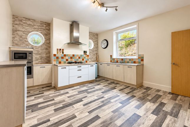 18 Hollins Lane, Accrington photo 3