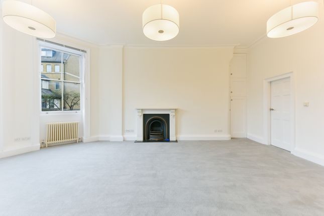 Thumbnail Flat to rent in Bloomsbury Place, Russell Square