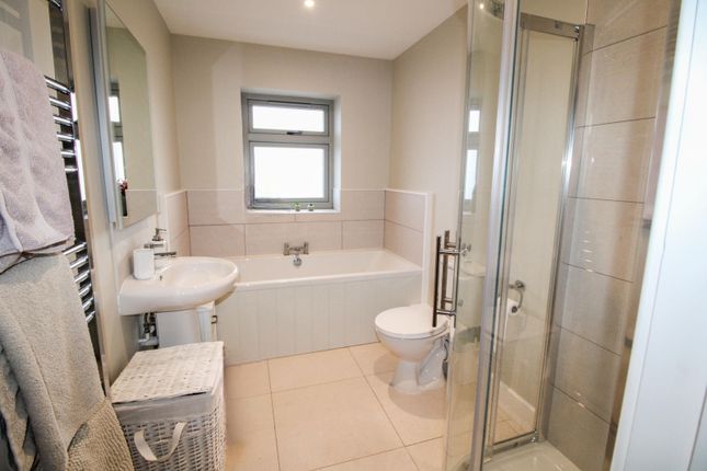 Generous Modern Detached Family Home