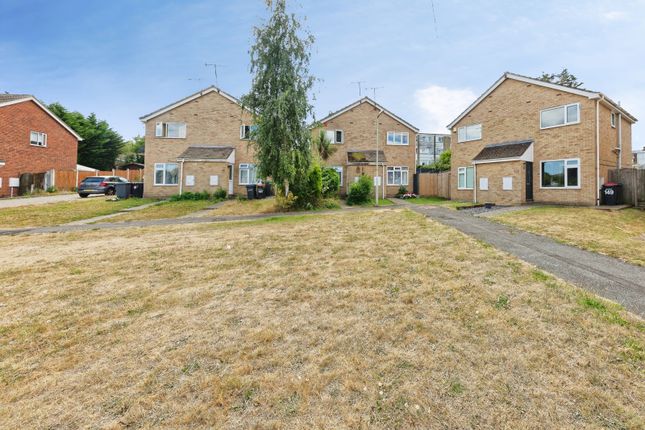 145, Field Avenue, Kent photo 2