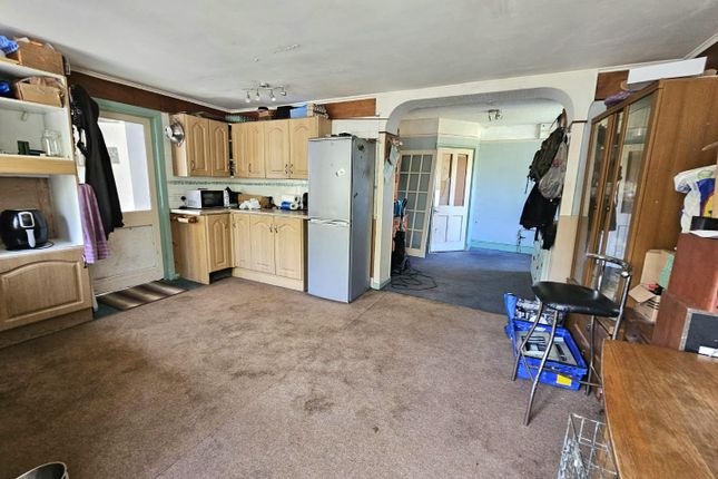2, Box Road, Dursley photo 4