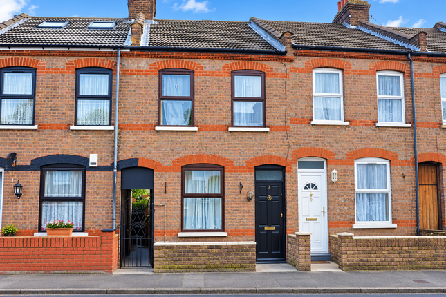 2-bed house on 7, St Peters Road, Luton, £1,300/mo