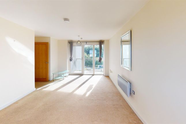 222 Picton, Watkiss Way, Cardiff photo 3