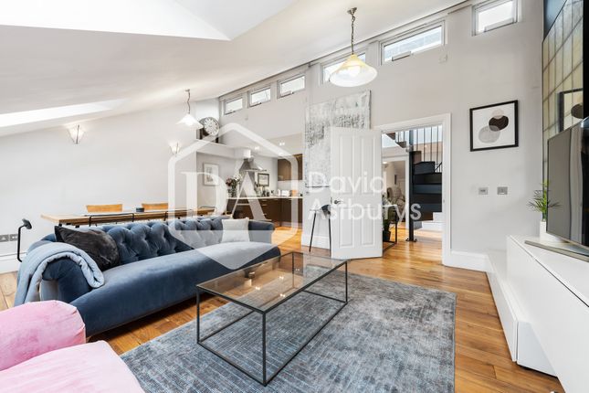 Thumbnail Flat to rent in Thornton Place, Clapham Common North Side, Clapham, London