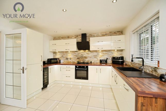 5, Black Myres Close, Bradford photo 4