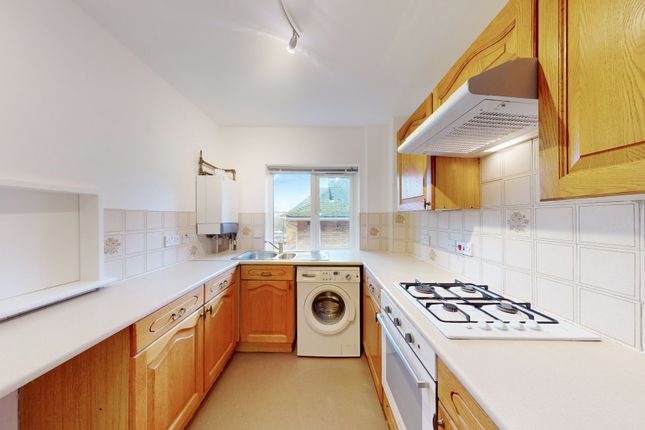 Flat to rent in Essan House, Victoria Road, London